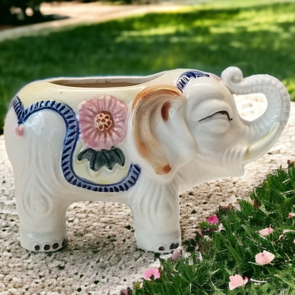 Lucky Elephant Small Planter Hand Painted Ceramic Made in Occupied Japan1945 - Picture 2 of 15